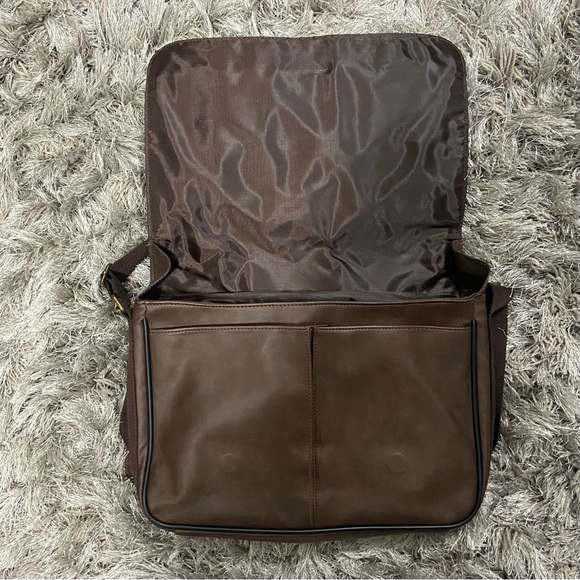 Debco brown leather University of Calgary stamped messenger shoulder bag. Used. - Picture 7 of 14